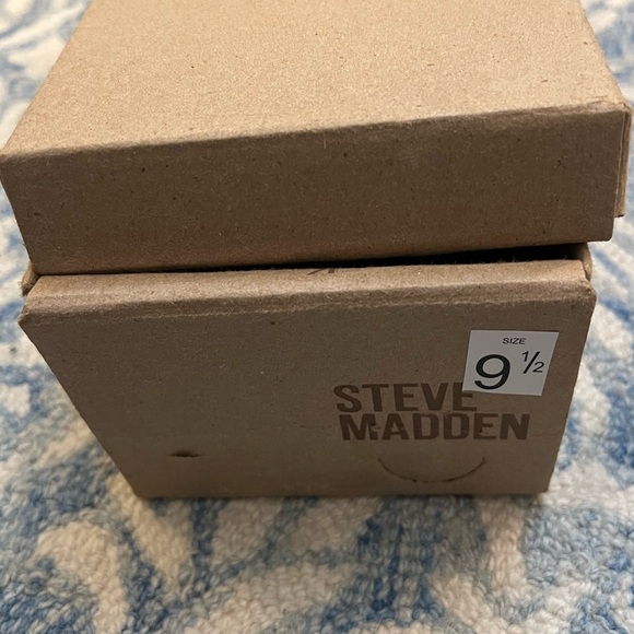 Steve Madden Hayden Sandal - Worn Once! - Picture 4 of 6